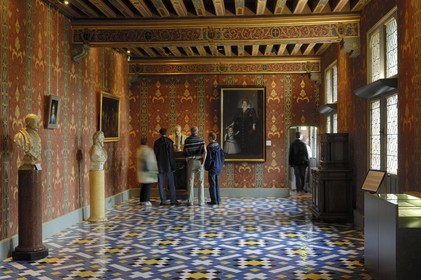 France, Loir-et-Cher (41), vallée de la Loire classée au Patrimoine Mondial de l'UNESCO, château de Blois, galerie de la Reine Catherine de Médicis