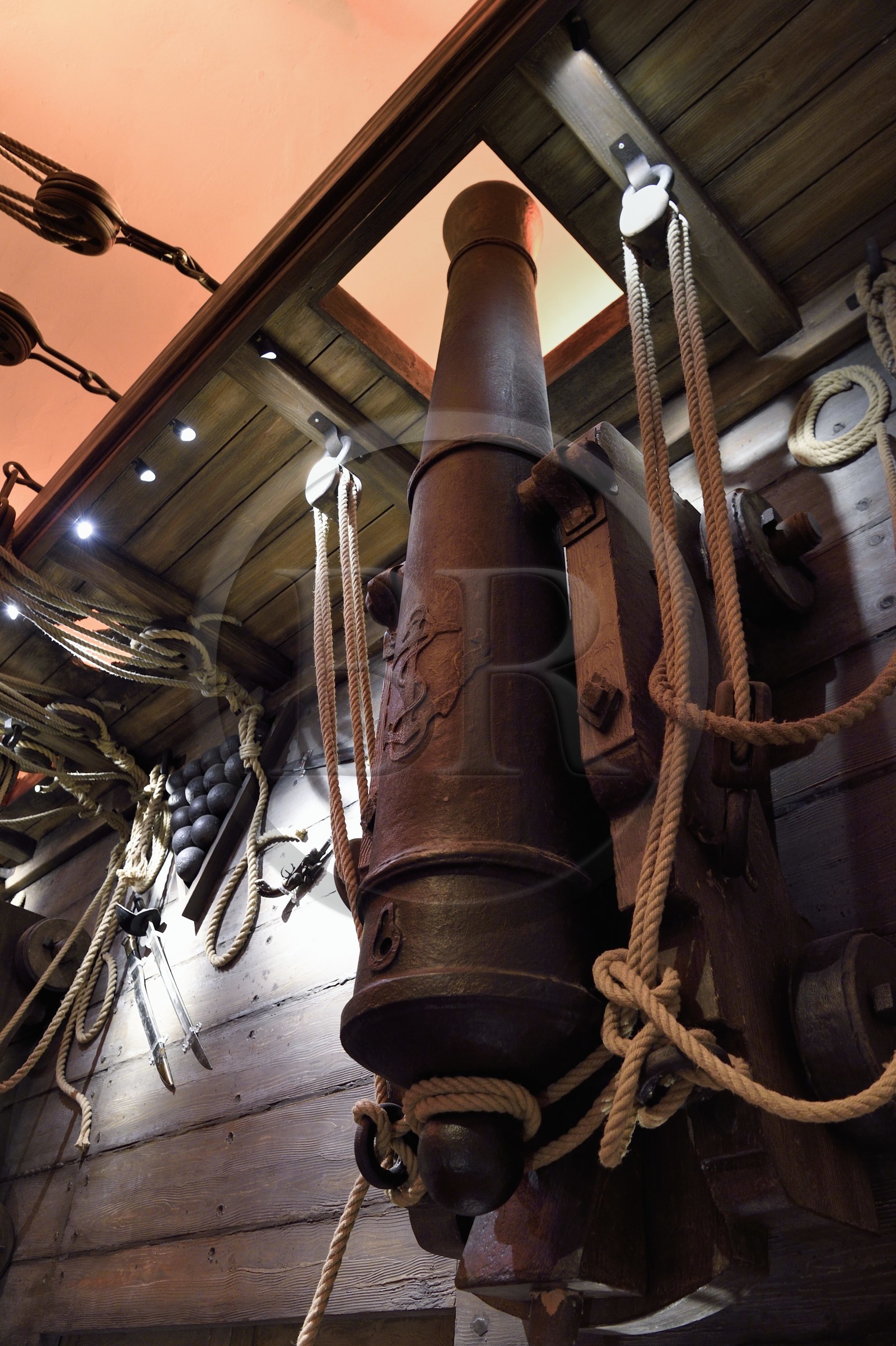 France, Var (83), Saint-Tropez, citadelle du XVIe siècle, musée d'Histoire maritime tropézienne, pièce illustrant la marine de guerre