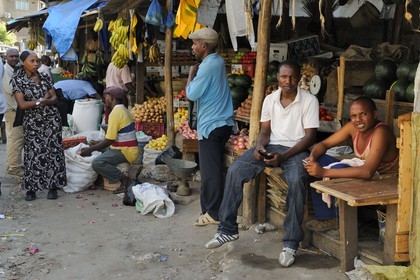 Tanzanie, Dar es-Salaam, marché de Kisutu