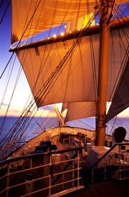 Caraïbes, le 5 mâts SPV Royal Clipper toutes voiles dehors