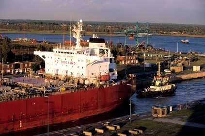 Belgique, Anvers (Antwerpen), port industriel et commercial