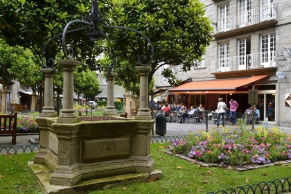 France, Ille-et-Vilaine (35), côte d'émeraude, Saint-Malo, place du marché aux légumes
