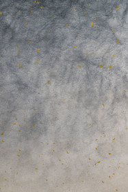 France, Gard (30), Bagard, l'Atelier Sericyne, production de soie d'exception et intissée pour la réalisation d'objets de décoration et d'art de vivre en soie, échantillon de soie avec paillettes d'or incluses