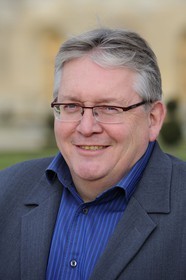 France, Yvelines (78), château de Versailles, le jardinier en chef du Petit Parc Joël Cottin