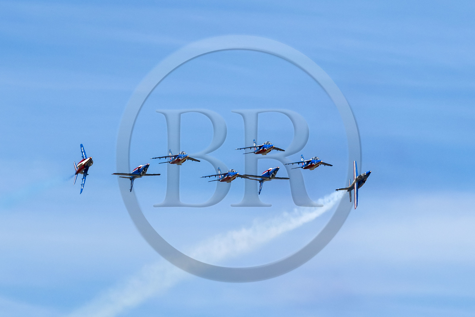 France, Bouches-du-Rhône (13), Salon-de-Provence, base aerienne 701, base de la Patrouille de France (PAF pour Patrouille acrobatique de France) de l'Armée de l'air et de l'espace française, démonstrations aériennes des avions Alphajet à l'occasion de la cérémonie d’échange des Gardes