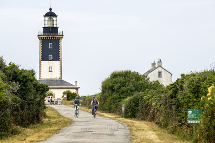 France, Morbihan (56), Ile de Groix, la réserve naturelle de la Pointe de Pen-Men, le phare de Pen-Men