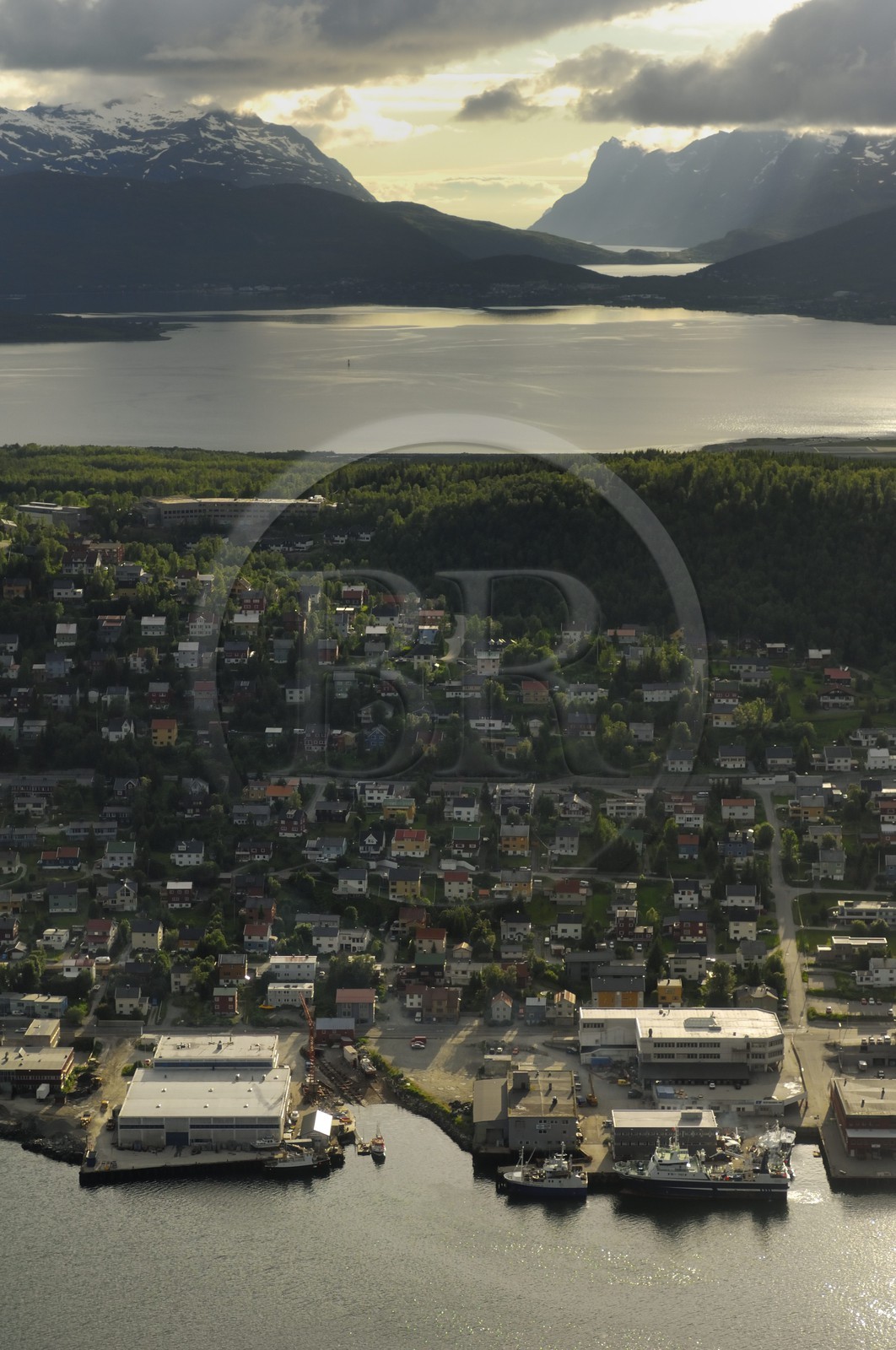 Norvège, Troms, ville deTromso (vue aérienne)