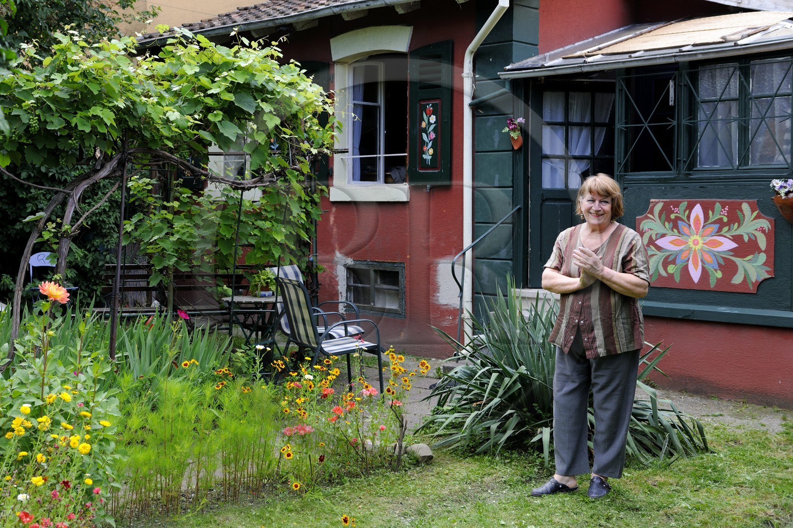 France, Haut-Rhin (68), Mulhouse, la Cité ouvrière, passage de Lauriers, une des seules maisons à être préservée et ne pas avoir subi de grosses transformations, Christianne Eisenbraun
