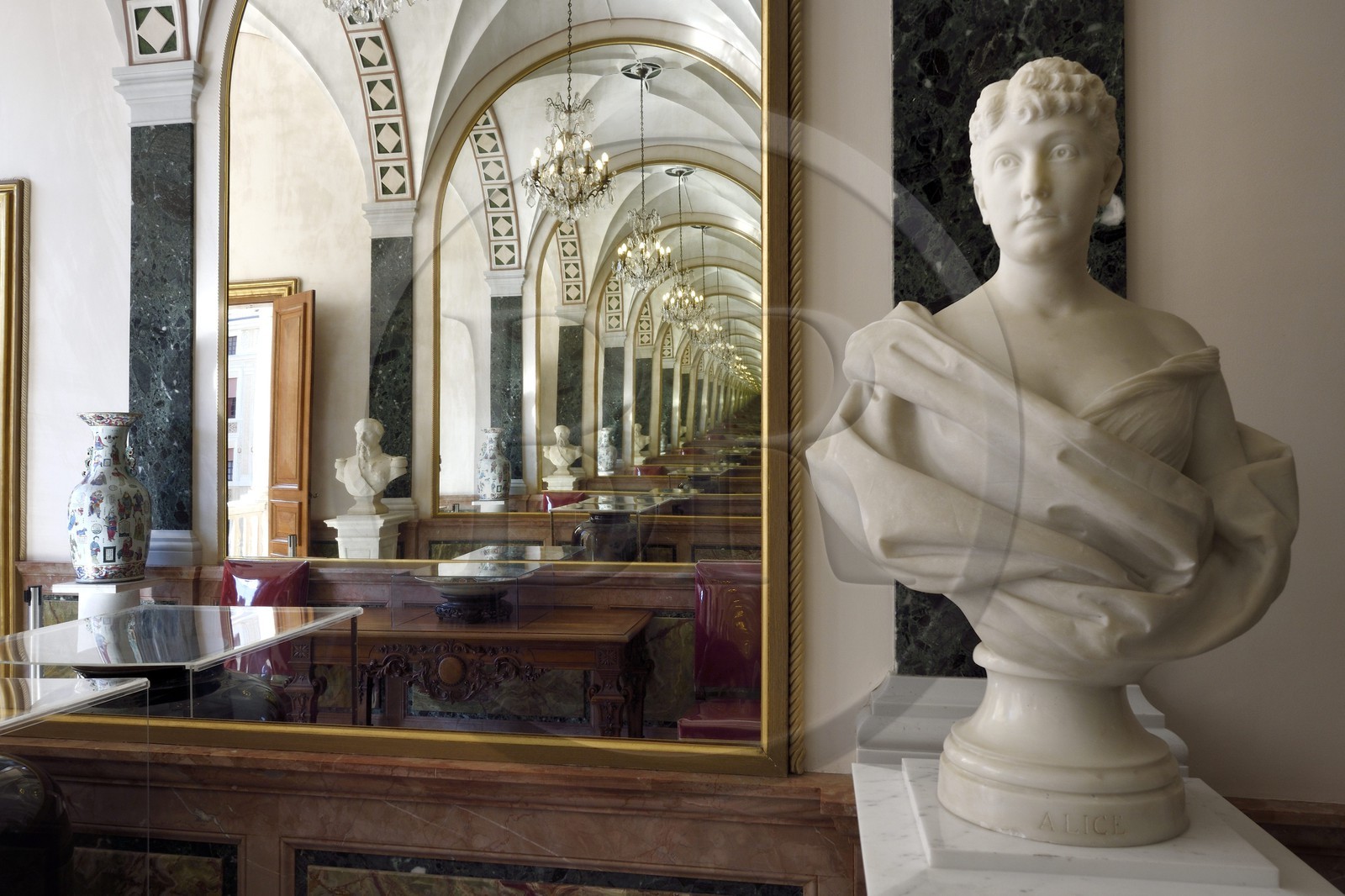 Principauté de Monaco, Monaco, le Rocher, le palais princier, la Gallerie des Glaces