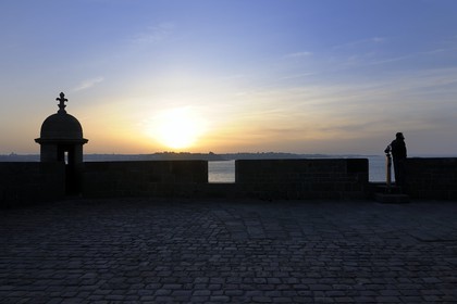 France, Ille-et-Vilaine (35), côte d'émeraude, Saint-Malo, les remparts de la ville intra-muros