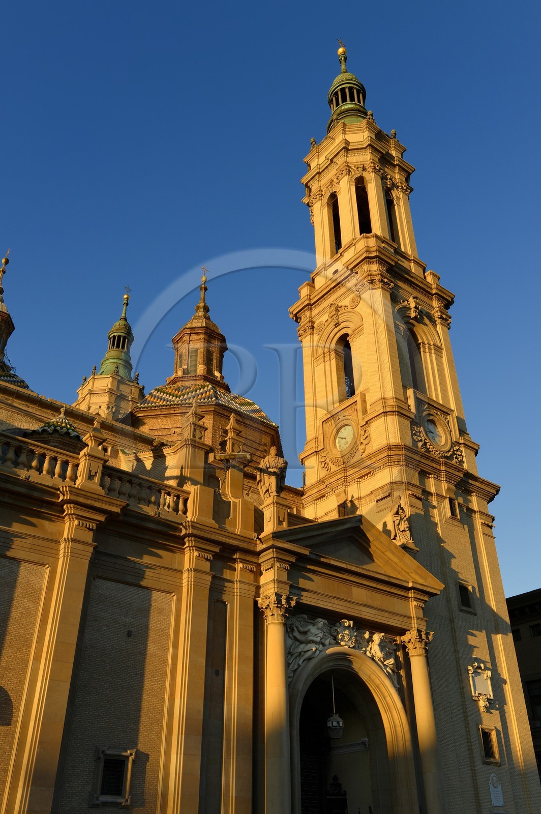 Espagne, Aragon, Saragosse, Plaza del Pilar, Basilique del Pilar (Notre-Dame du Pilier)