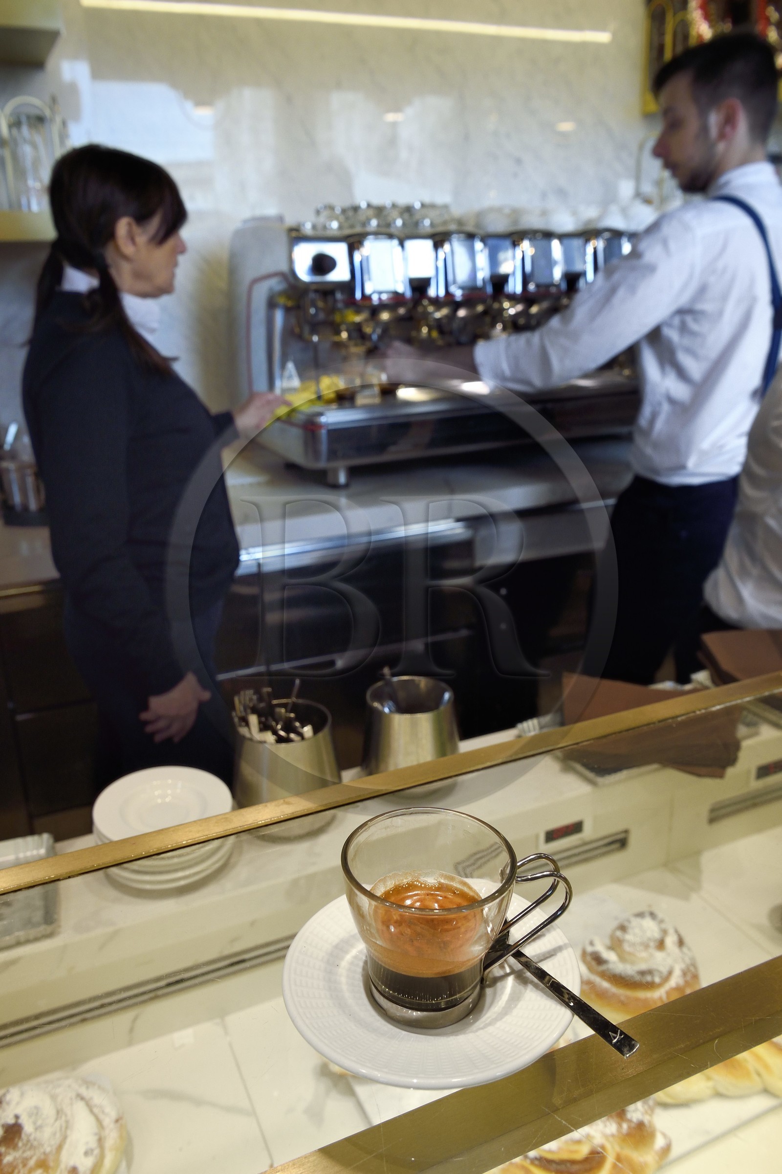 Italie, Lombardie, Milan, Piazza del Duomo, Galleria Vittorio Emanuele II, Café Motta