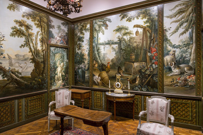 France, Paris (75), quartier du Marais, Musée Carnavalet, le salon Demarteau peint principalement par François Boucher