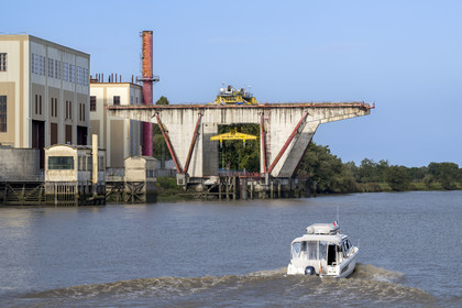 France, Loire-Atlantique (44), Indre, l'ancienne fonderie d'Indret occupée par l'Unité Propulsion de Naval Group sur les rives de la Loire