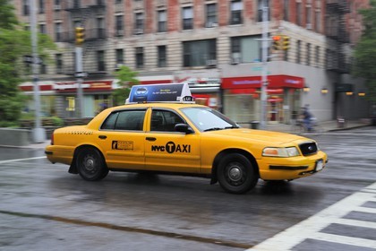 Etats-Unis, New York, Manhattan, Upper West side, taxi sur Broadway