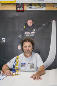 France, Vendée (85), Les-Sables-d'Olonne, Port Olona, ponton des voiliers du Vendée Globe, le skipper Arnaud Boissière du voilier monocoque de 60 pieds IMOCA La Mie Caline