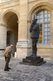 France, Paris (75), le musée d'art et d'histoire du Judaïsme dans l' Hôtel de Saint-Aignan, statue de Dreyfus