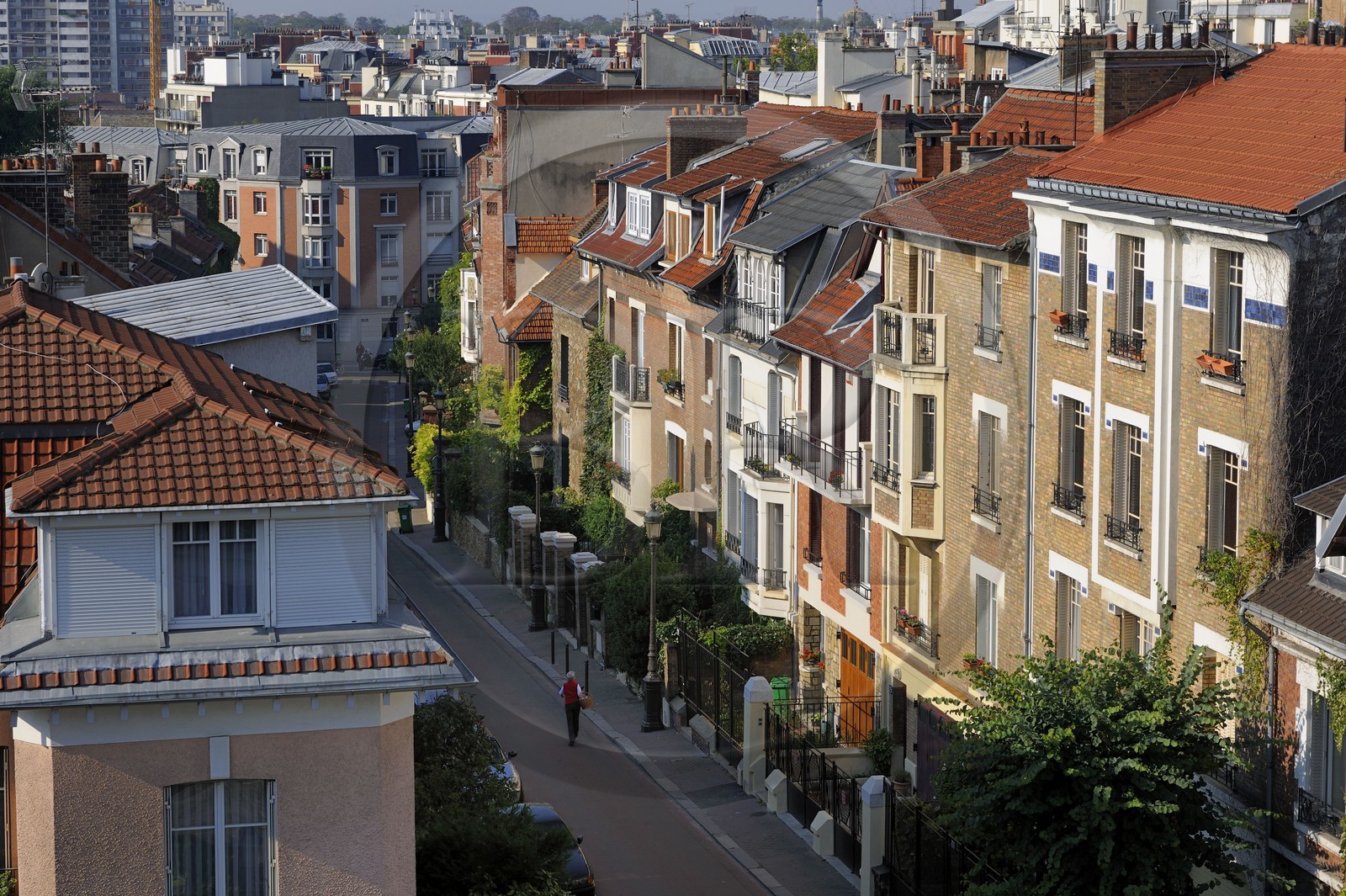 France, Paris (75), 20ème arr, La campagne à Paris maisons avec jardins au coeur de la ville, le quartier du film le Petit Nicolas