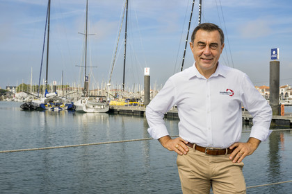 France, Vendée (85), Les-Sables-d'Olonne, Port Olona, ponton des voiliers du Vendée Globe, le président de la course du Vendée Globe Alain Leboeuf