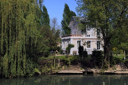 France, Val-de-Marne (94), les bords de Marne, maison sur l'Ile des loups située sur le territoire de Nogent-sur-Marne et Le Perreux-sur-Marne