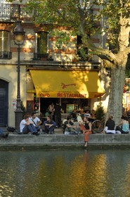 France, Paris (75), canal Saint-Martin, bistro du quai de Jemmapes