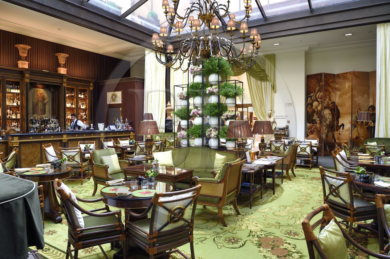 Italie, Toscane, Florence, centre historique classé Patrimoine Mondial de l'UNESCO, Palazzo Della Gherardesca, palace 5 étoiles Four Seasons Hotel Firenze, le bar