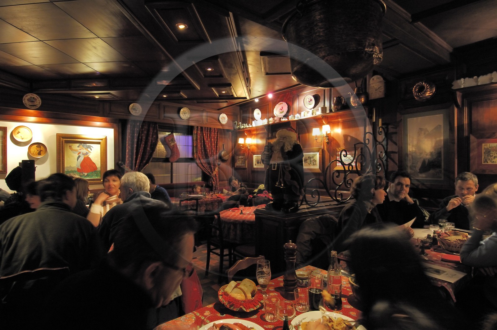 France, Bas Rhin (67), Strasbourg, la reputée winstub le clou rue du chaudron a Noel