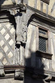 France, Charente (16), Cognac, la plus ancienne maison du quartier médiéval du vieux Cognac, maison de la Lieutenance du XV siècle, son nom est dû à Pierre Lacombe, lieutenant général de la Sénéchaussée de Cognac qui l'habitat de 1603 à 1624