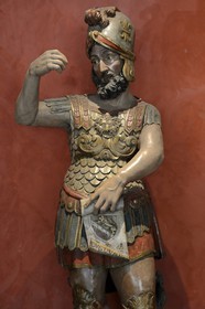 France, Rhône (69), Lyon, site historique classé Patrimoine Mondial de l'UNESCO, Vieux Lyon, musées Gadagne, Musée d'histoire de la ville de Lyon, personnage vétu à l'antique avec inscription Lugdunum (fin XVIIème siècle)