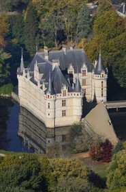 France, Indre-et-Loire (37), Vallée de la Loire classée Patrimoine Mondial de l' UNESCO, château d' Azay-le-Rideau (vue aérienne)