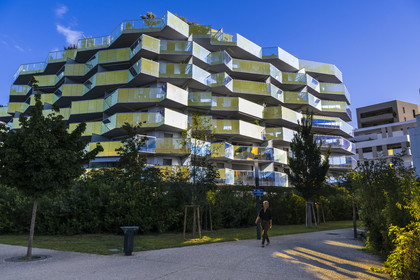 France, Hérault (34), Montpellier,  quartier de Port Marianne, les rives du Lez, la résidence Koh-I-Noor conçu par l'architecte Bernard Bühler