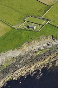 Royaume-Uni, Ecosse, Iles Orcades, Ile de Papa Westray, cimetière marin (vue aérienne)