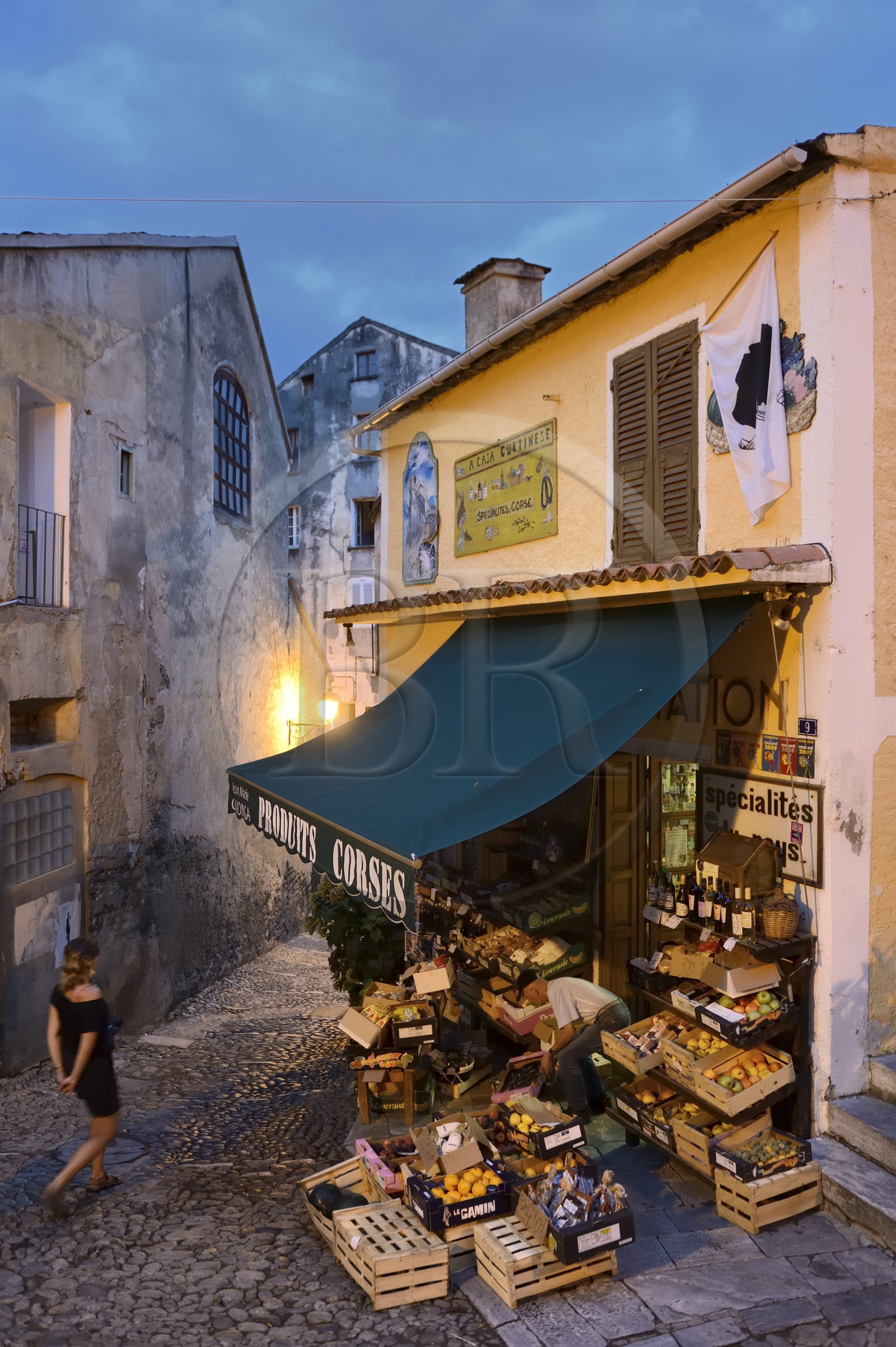 France, Haute-Corse (2B), Corte, l'Epicerie Casa Curtinese tenue par Jean-Marie Ghionga, boutique de spécialités corses
