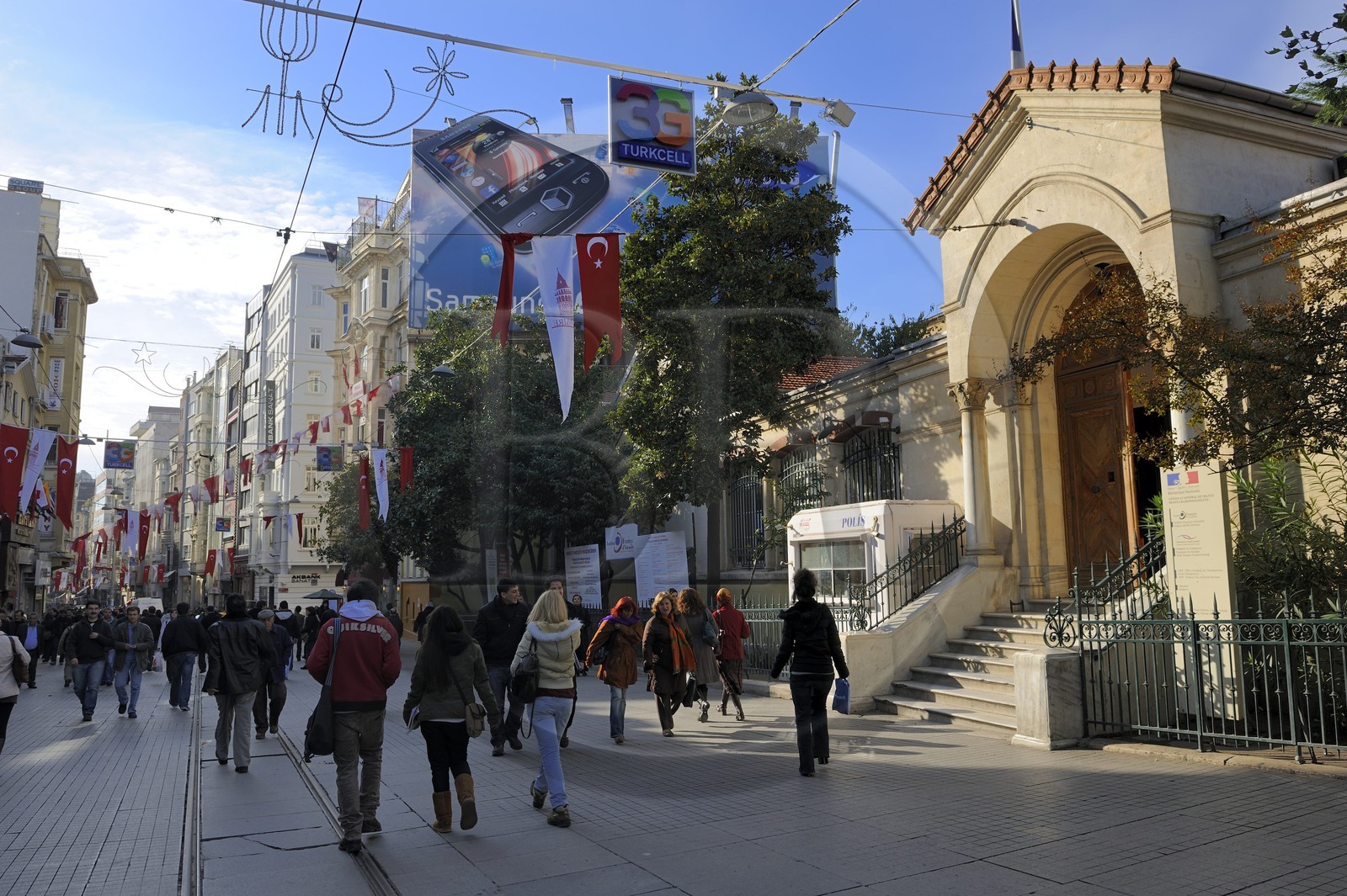 Turquie, Istanbul, quartier de Beyoglu, le consulat de France dans la rue Istiklal Caddesi