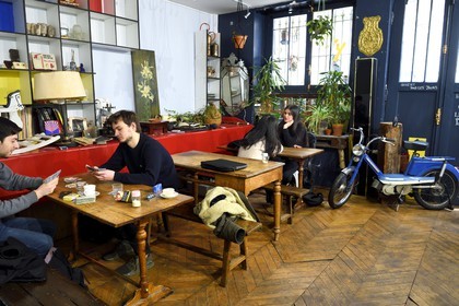 France, Paris (75), le Café Curieux, café alternatif rue Scipion
