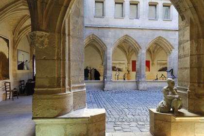 France, Paris (75), quartier du Marais, cloitre des Billettes