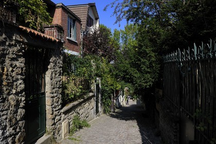 France, Paris (75), 20ème arr, La campagne à Paris du quartier Mouzaïa maisons avec jardins au coeur de la ville, villa d'Alsace