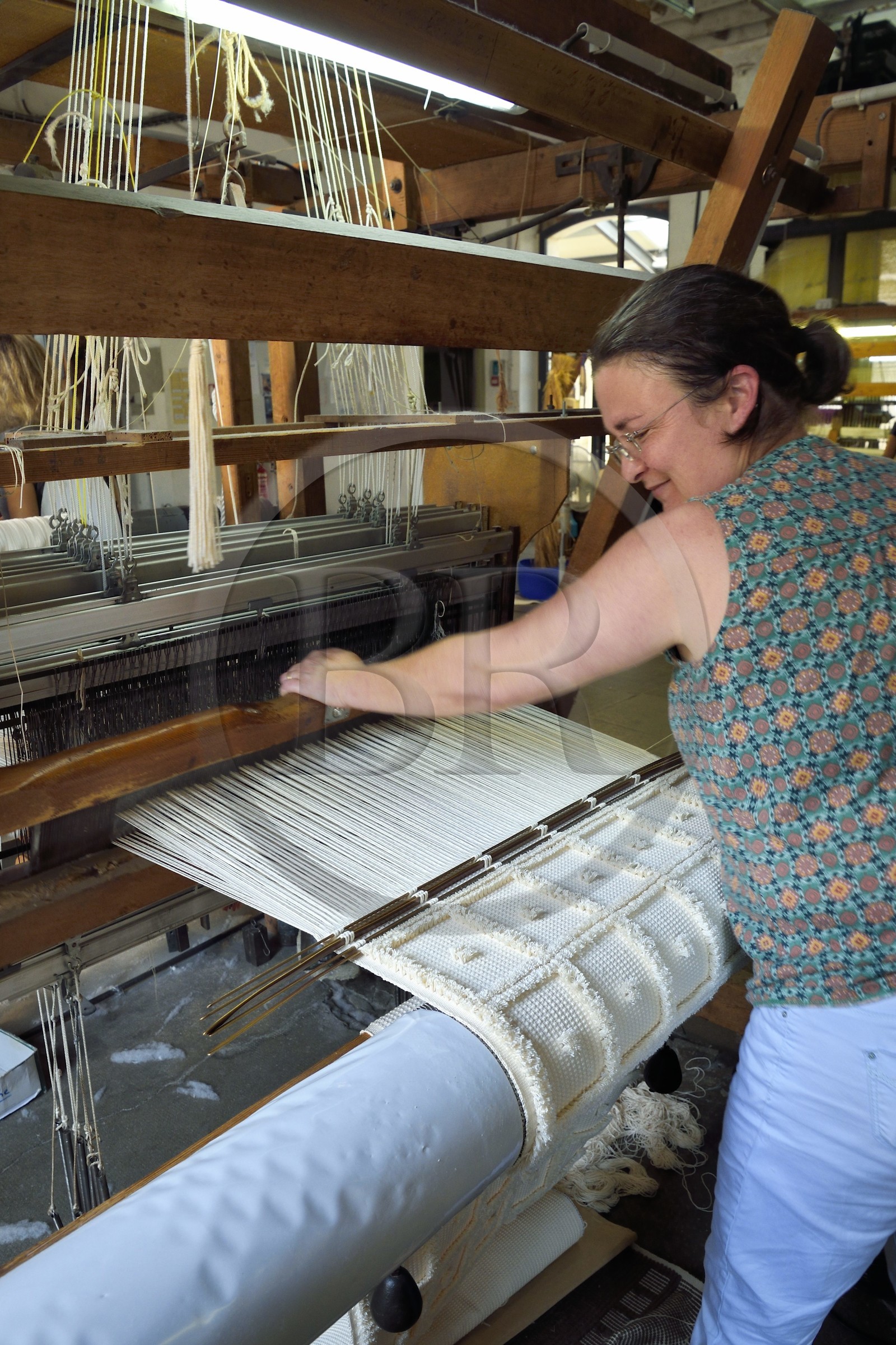 France, Var (83), Presqu'Ile de Saint-Tropez, Cogolin, la Manufacture Cogolin fabrique des tapis depuis 1924, la plupart sont tissés par lés sur des métiers Jacquard à bras du XIXème siècle