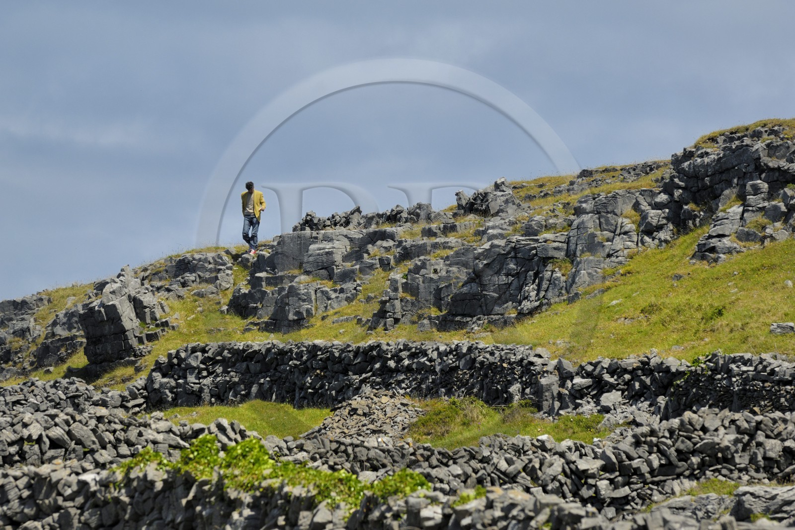 Irlande, Comté de Galway, Aran Islands, Inishmore, la pointe ouest de l'Ile face aux Brannock island