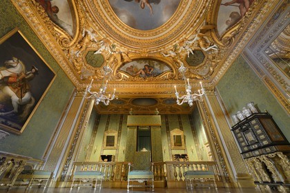 France, Seine-et-Marne (77), Maincy, le château de Vaux-le-Vicomte, la Chambre du Roi, au plafond se trouve une peinture de La Vérité soutenue par le Temps, et dans les lunettes sont représentées des dieux symbolisant le génie de Foucquet