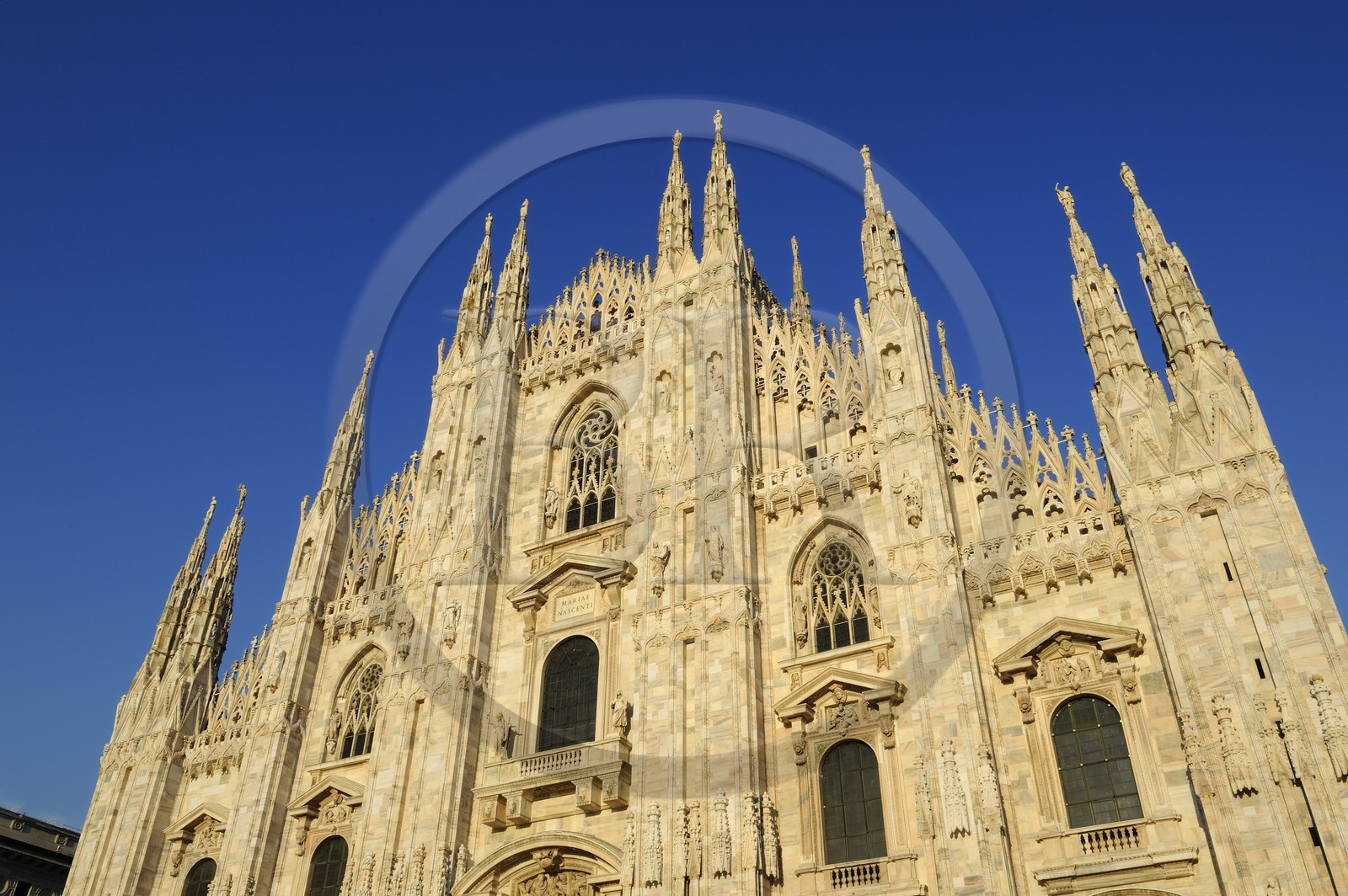 Italie, Lombardie, Milan, le Duomo dans le centre historique, cathédrale de style gothique flamboyant