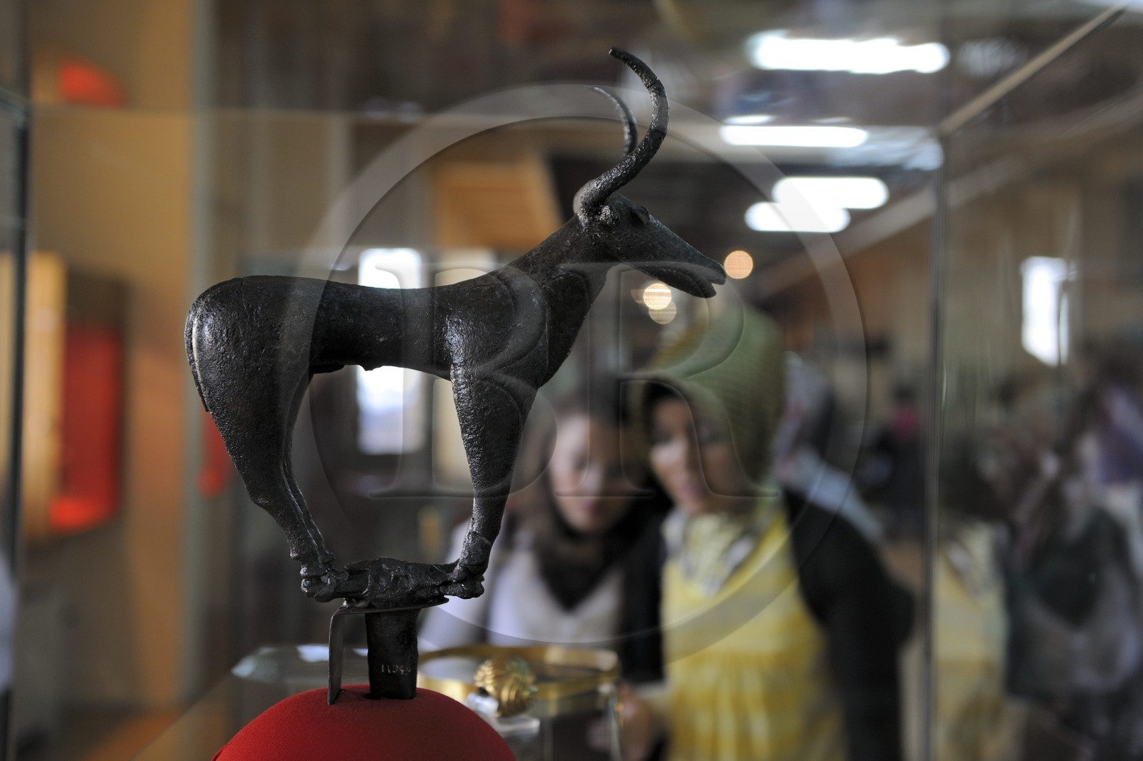 Turquie, Anatolie centrale, Ankara, le musée des Civilisations Anatoliennes, étendard trouvé dans les tombes royales d'Alaca Höyük de la période du Bronze ancien (3000-2000 av. JC) figurant un bovidé