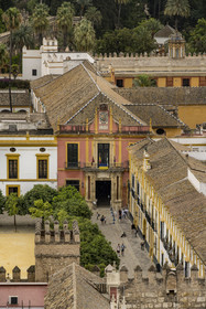 Espagne, Andalousie, Séville, Alcazar de Séville (Reales Alcazares de Sevilla), classé Patrimoine Mondial de l'UNESCO, la Plaza del Patio de Banderas