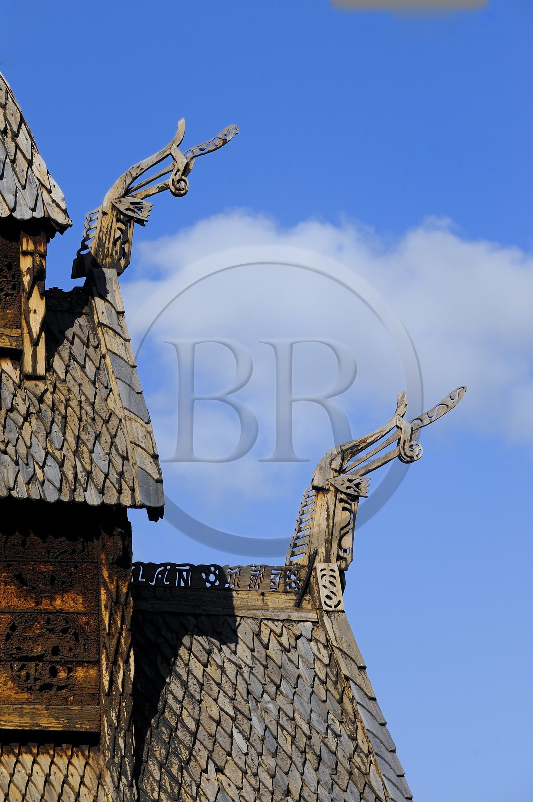 Norvège, comté de Sogn Og Fjordane, église en bois debout ou stavkirke (1130) de Borgund aux motifs vikings de l’ère pré-chrétienne