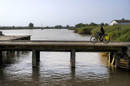 France, Charente-Maritime (17), Rochefort, les rives de la Charente en bordure de la Corderie Royale