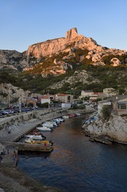 France, Bouches-du-Rhône (13), Marseille, Parc national des Calanques, Calanque de Callelongue sous le Pas de la Demi-Lune