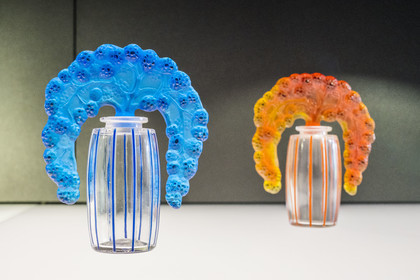 France, Bas-Rhin (67), Wingen-sur-Moder, le musée Lalique, les flacons tiares de parfum