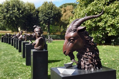 Italie, Toscane, Florence, centre historique classé Patrimoine Mondial de l'UNESCO, sculptures contemporaines dans les jardins du Palazzo Della Gherardesca, palace 5 étoiles Four Seasons Hotel Firenze