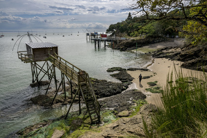 France, Loire-Atlantique (44), Estuaire de la Loire, Saint-Nazaire, plage de Trébézy, pêcheries de Gavy, cabanes de pêche traditionnelle au carrelet