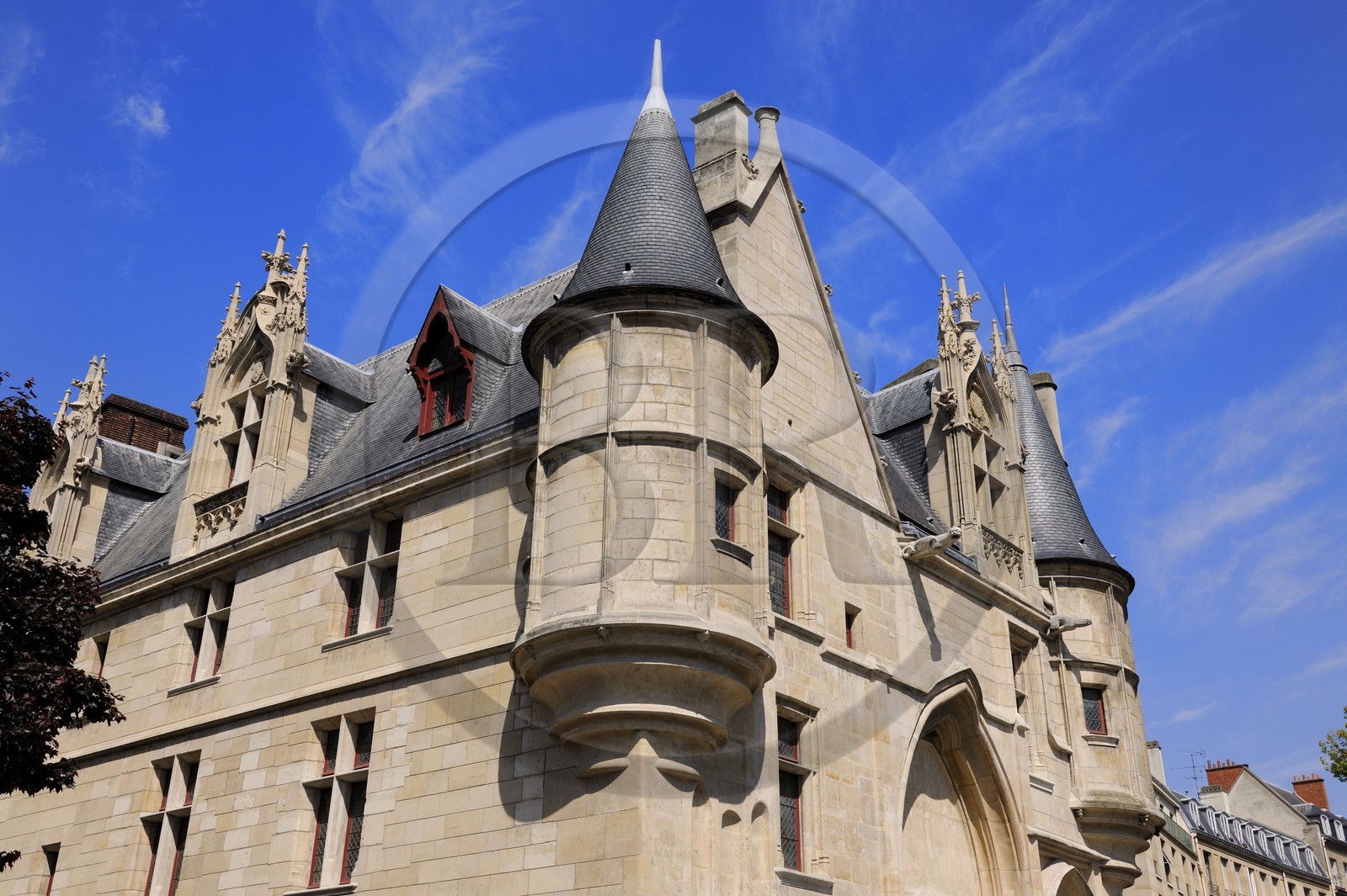 France, Paris (75), hôtel de Sens, siège de la bibliothèque Forney dans le quartier du Marais